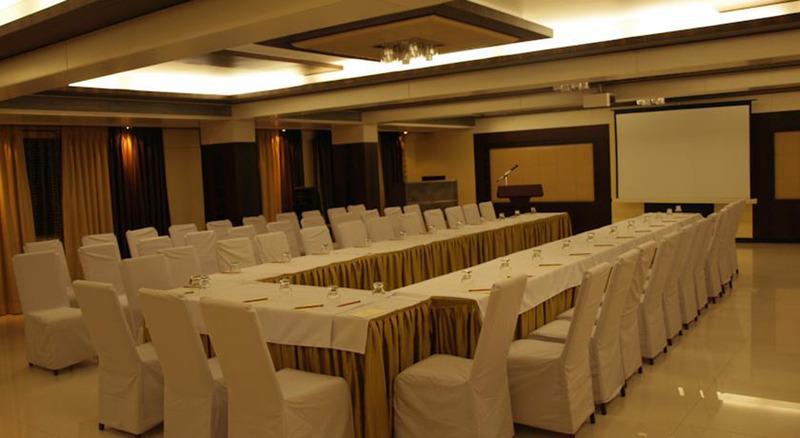 Kapila Business Hotel Пуне Екстер'єр фото
